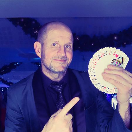  Magician and Pickpocket