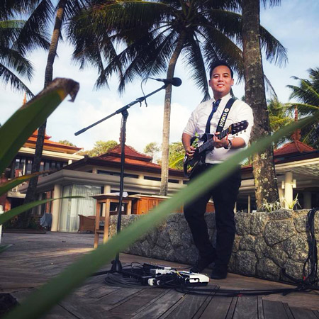 Phuket Solo Guitarist