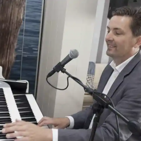 Piano Player Amsterdam 