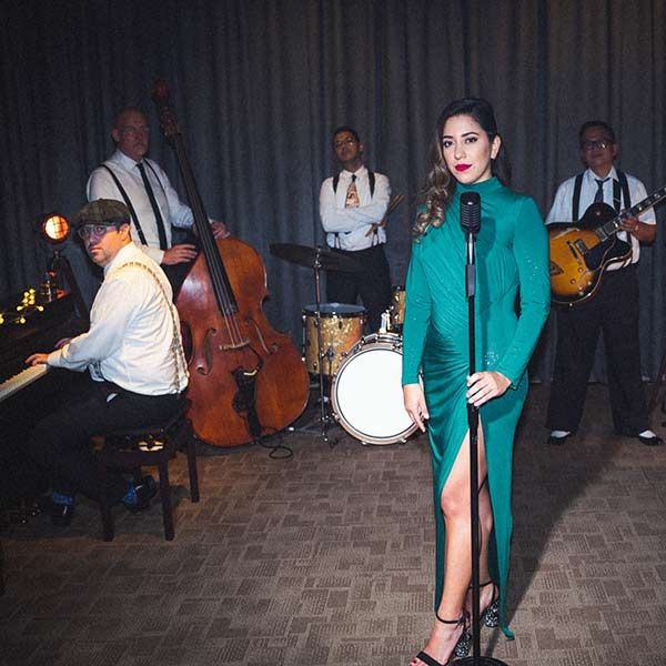 Glamorous Swing Band