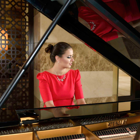 Chanteuse Pianiste Femme Zagreb