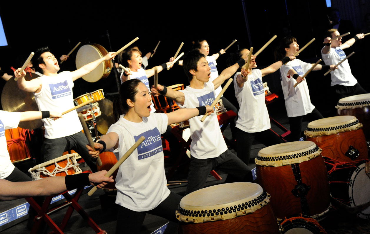 Japanese Taiko Drummers Scarlett Entertainment