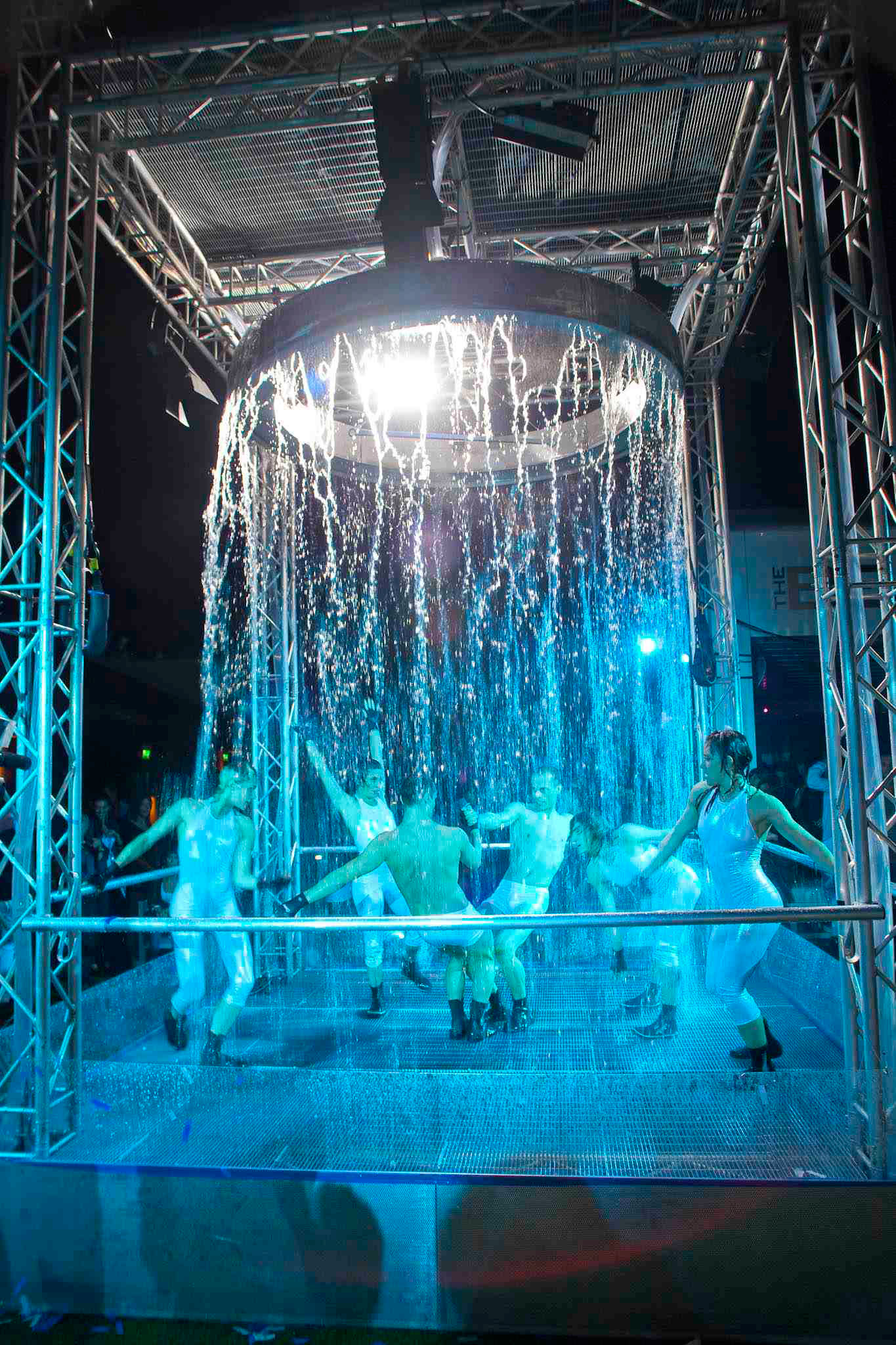 Hire Water Dance Show | Acrobatic Dance Show | Book Water Theatre Show