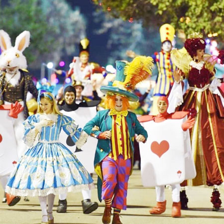 Desfile de Alicia en el País de las Maravillas