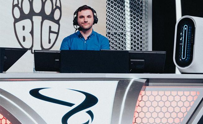 Book French ESports Commentator | Scarlett Entertainment