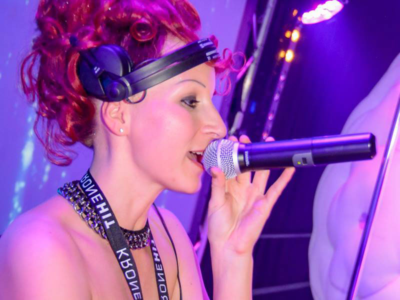 Hire Female DJ Austria | Austrian Club DJane | Book House DJ Austria