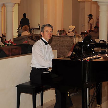 Lounge Pianist Ukraine