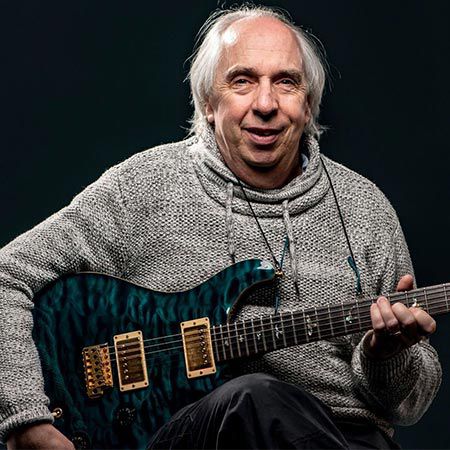 Le Vieux Guitariste - John Wine