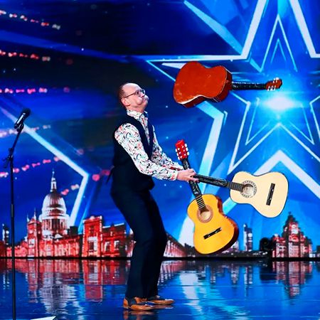 Comedian & Juggler Steve Royle
