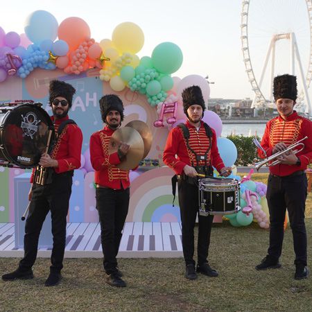 <div>
  <h1>Marschkapellen Dubai</h1>
</div>