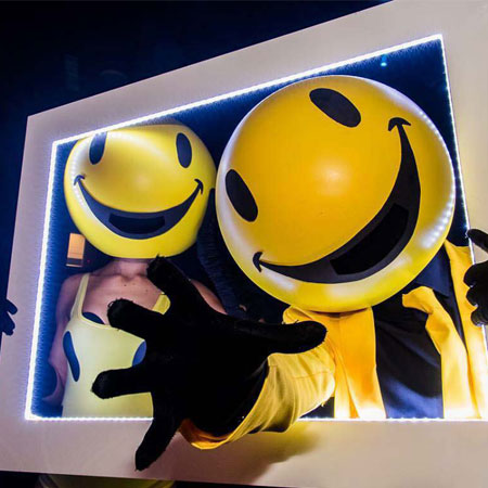 Smiley Emoji Walkabout Act