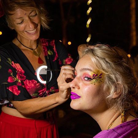 Maquillage écologique pour le style festival