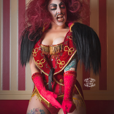 Alternative Burlesque Performer