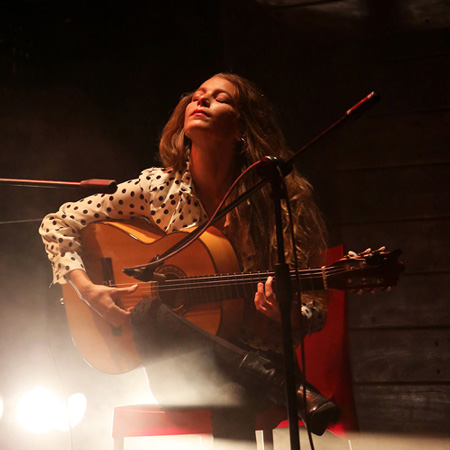 Guitariste de flamenco solo