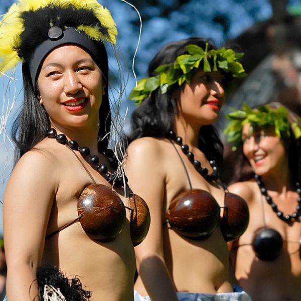 Polynesian Dancers & Musicians