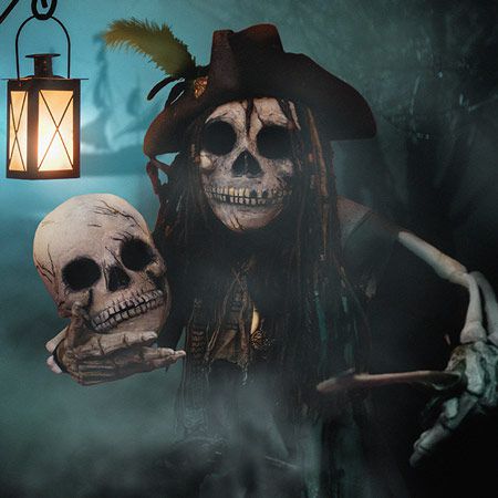 Skelett-Piraten-Stelzenläufer