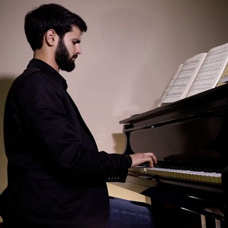 Male Pianist Lebanon