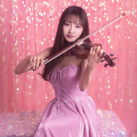 Female Violinist Shanghai