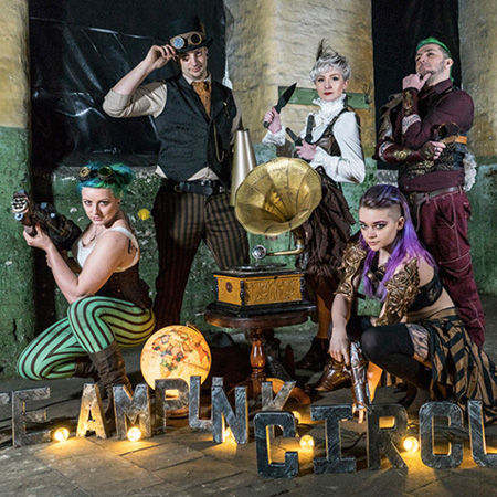 Spettacolo circense Steampunk nel Regno Unito