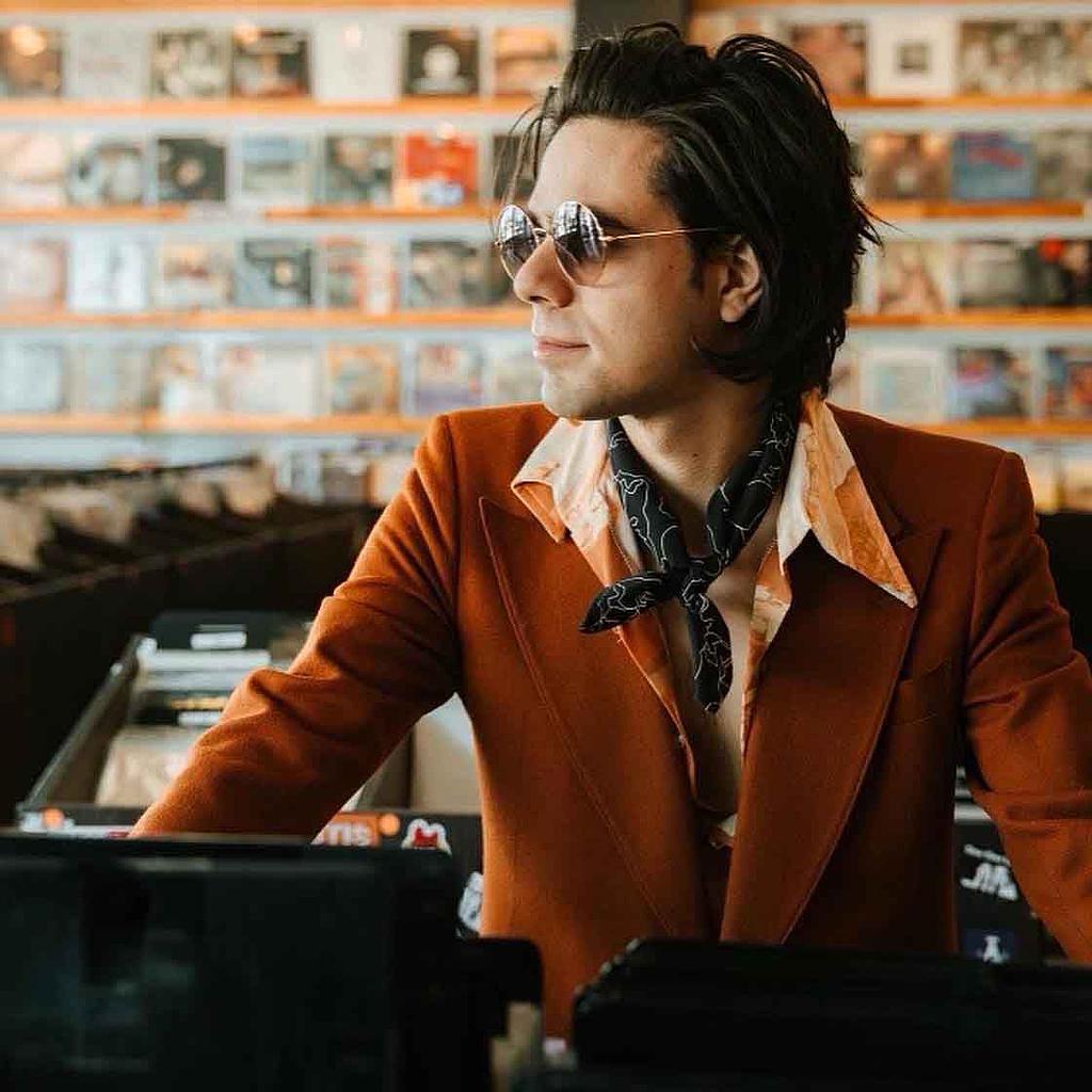 Indie Pop Musician Las Vegas