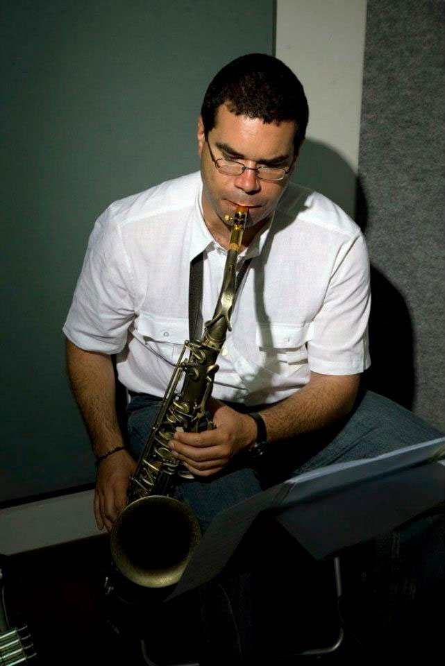 Book or Hire a Saxophonist Marbella Smooth Jazz Sax Player Spain