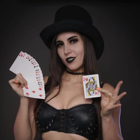 Las Vegas Female Magician