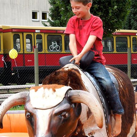 Mechanisches Bullenreiten