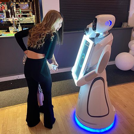 Roaming Robot Photographer