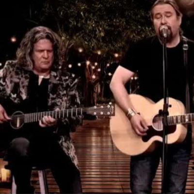 Dúo y trío de versiones acústicas