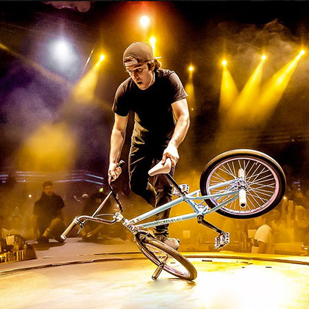 Ciclista de BMX en Flatland