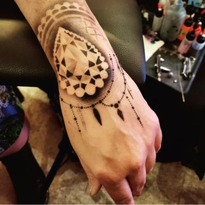 Airbrush tattoo Artist CA