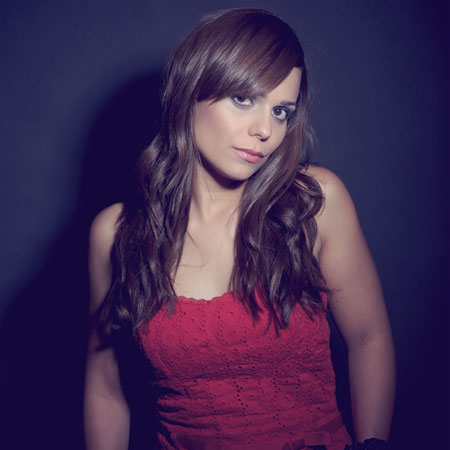 Cantante femenina Shani
