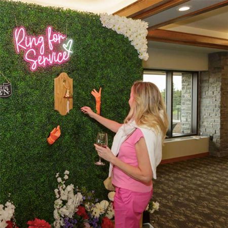 Living Champagne Wall