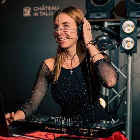 Female Multi-Format DJ Dubai