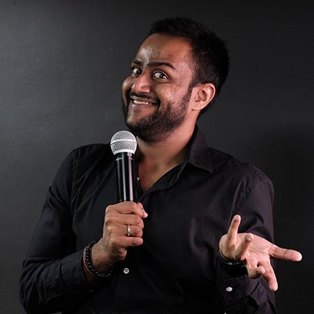 Bilingual Comedian UAE 