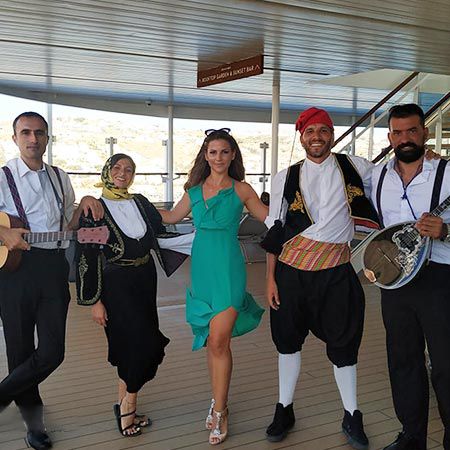 Banda de música folklórica griega