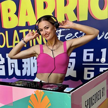 <span>Female DJ Shanghai</span>