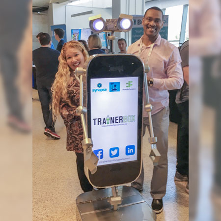 PhoneBot Selfie Robot Tagi USA