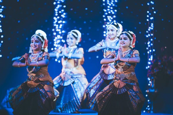 bharatanatyam dance group