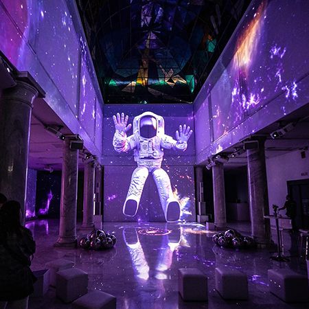  Immersive Building Projections