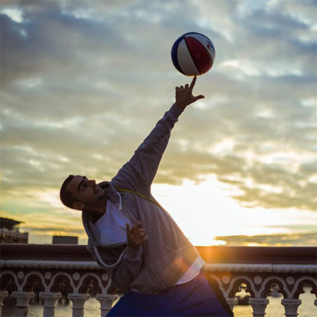 Artiste de basketball freestyle