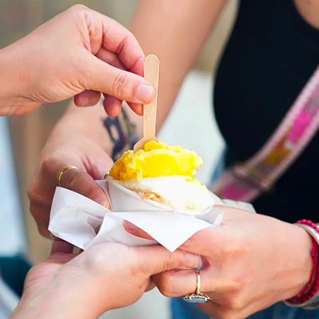 Servidor de helado libanés