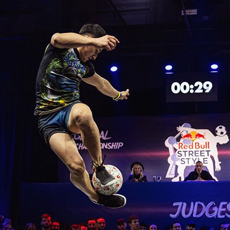 Football Freestyler Performer