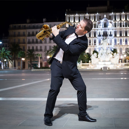 Traditioneller Saxophonist Nizza