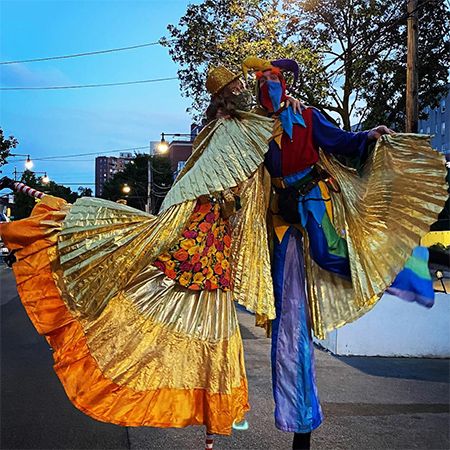 Roaming Stilt Walkers USA