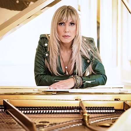 Female Jazz Pianist Lisbon