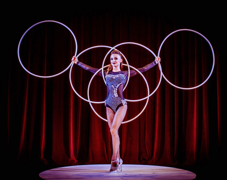 Book Dubai Hula Hooper - Circus Performer | Scarlett Entertainment