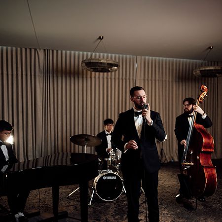 <span>Luxe Jazz Band Sydney</span>