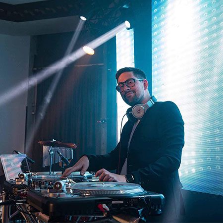 <span>DJ per feste ad alto livello in Francia</span>