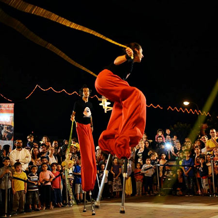 Jump Rope Stilt Act